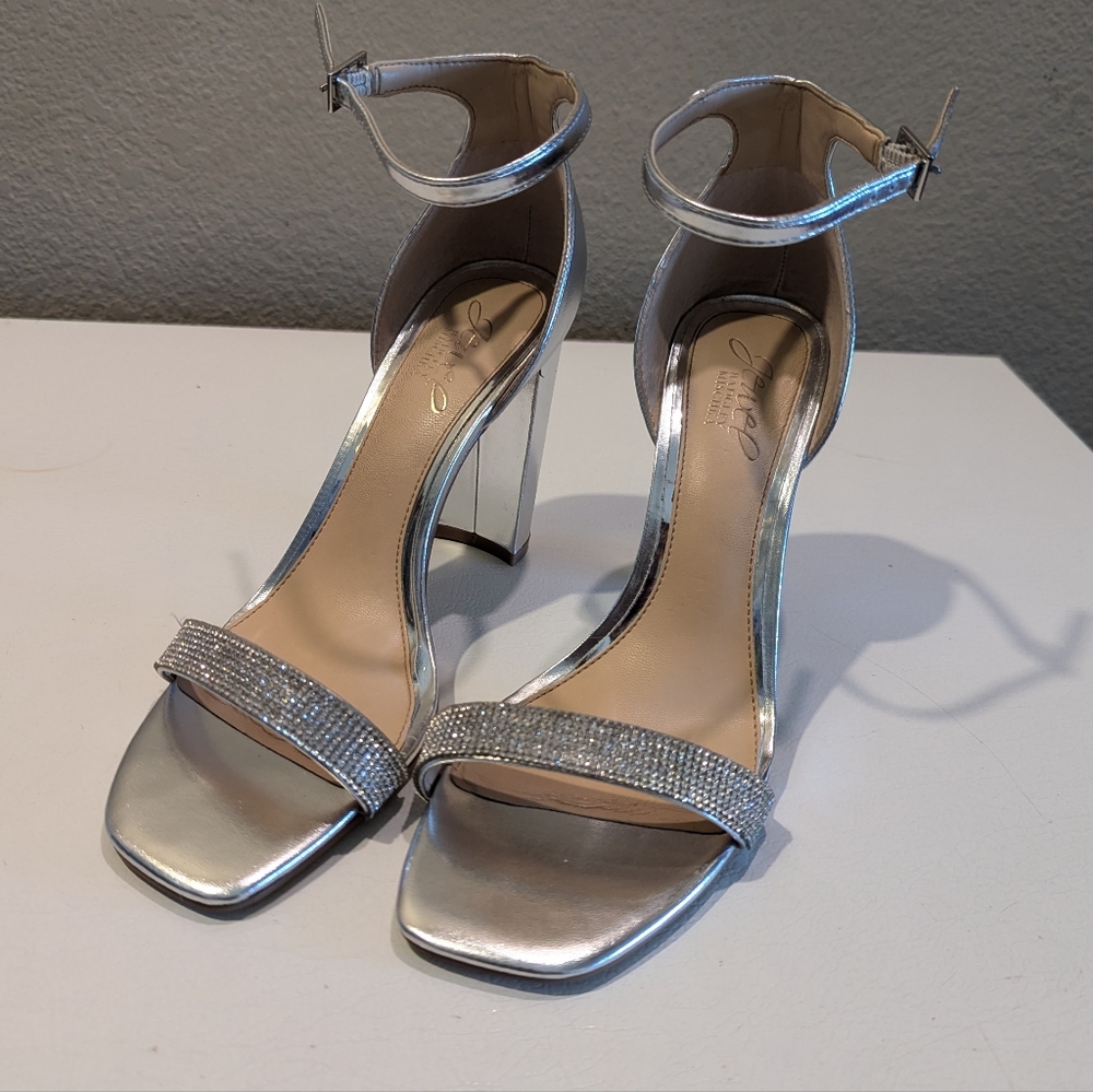 Silver Jewel Badgley Mischka heels